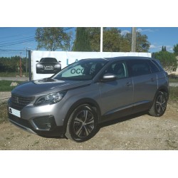 PEUGEOT 5008 II Essence...