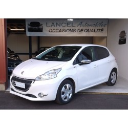 PEUGEOT 208 Style 1.2i VTi...